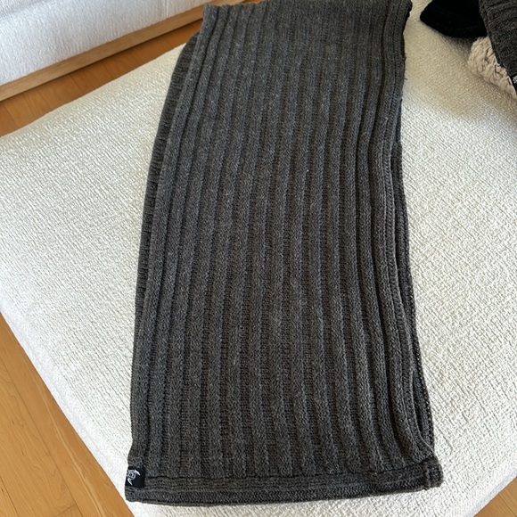 Infinity Scarf and Pom Pom Hat - Picture 3 of 3